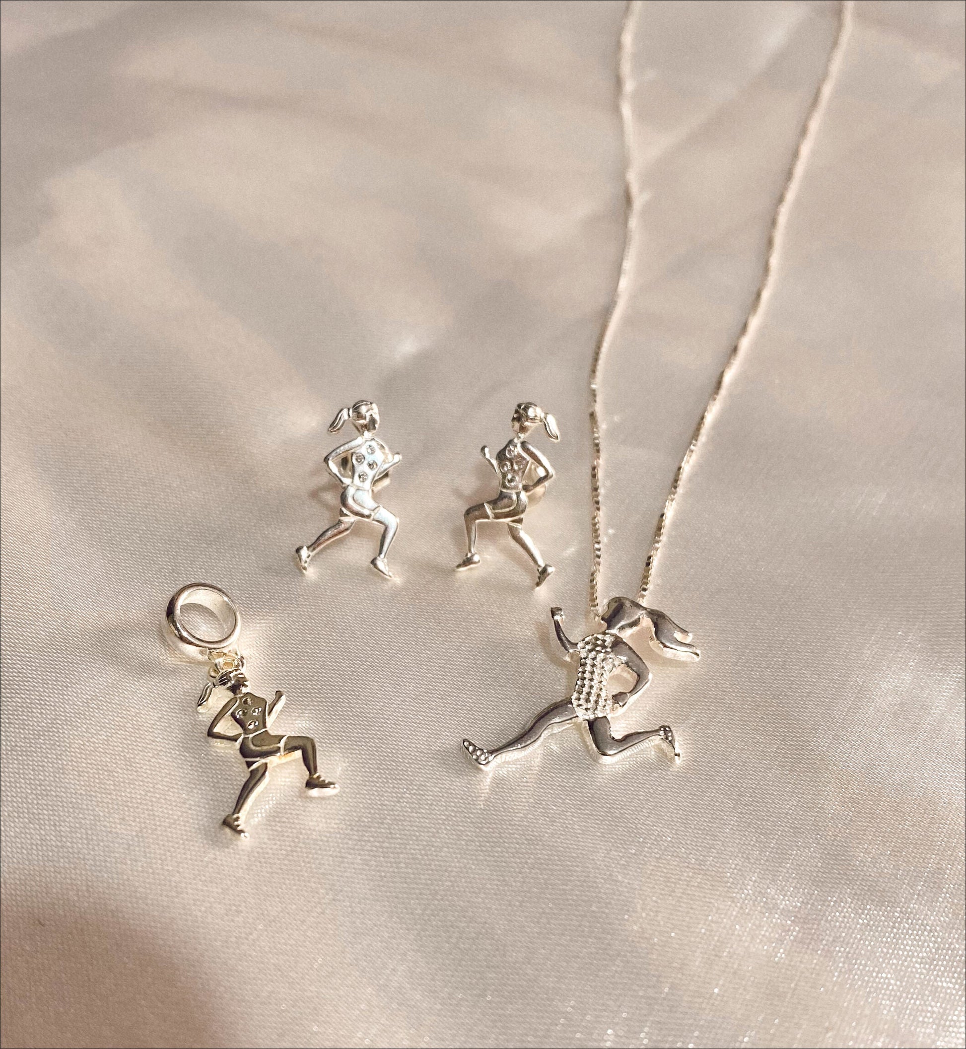 Brinco de Prata de Corredora Grande Pra Ter Estilo