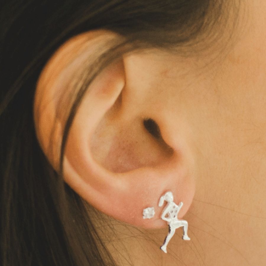 Brinco de Prata de Corredora Grande Pra Ter Estilo