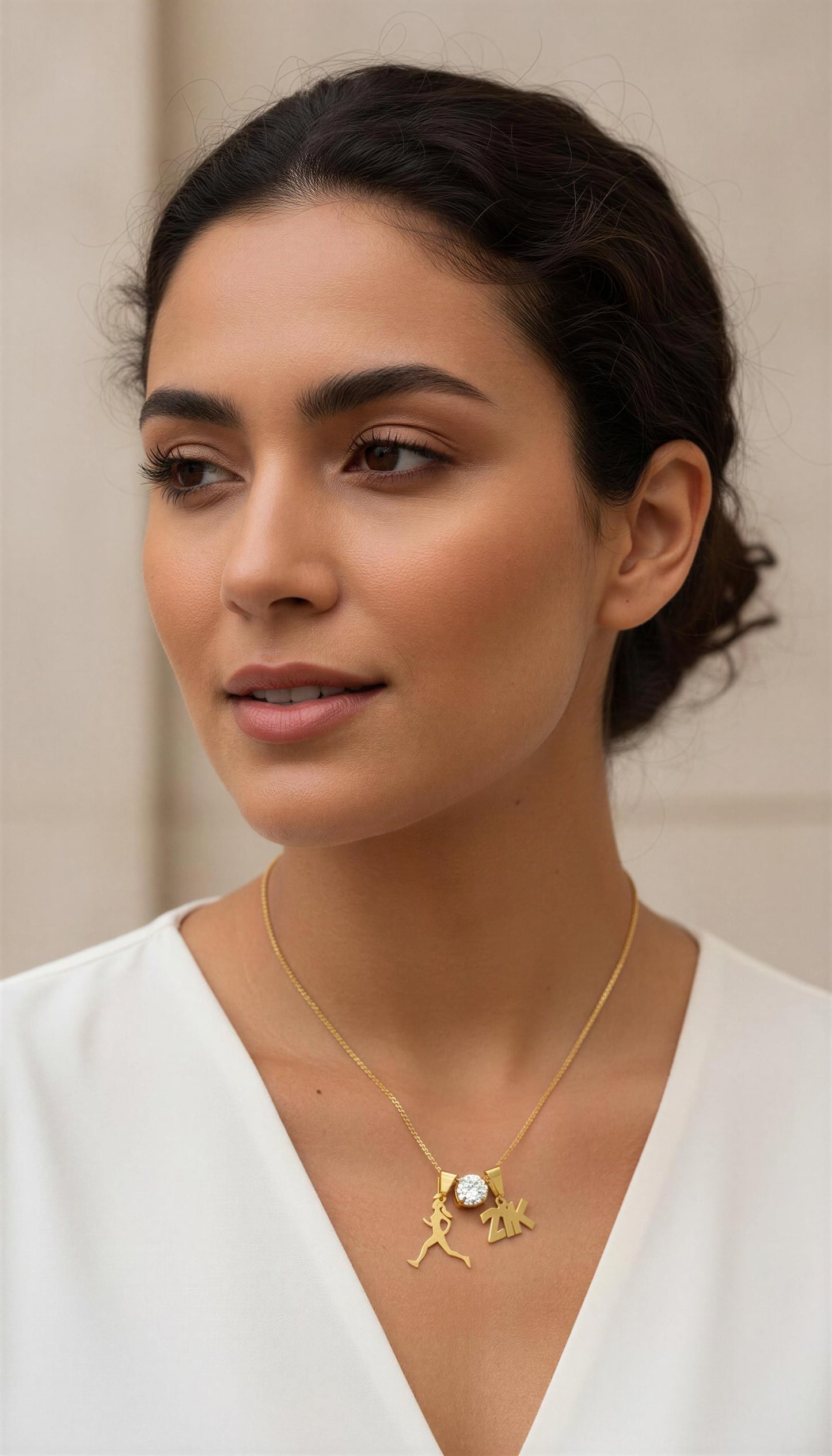 Colar Banhado a Ouro de Corredora com Meia Maratona 21k lindo