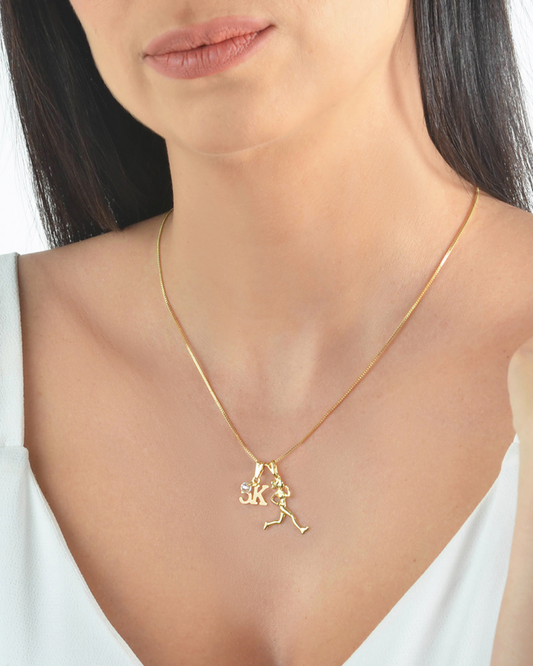 Colar Banhado a Ouro de Corredora com Pingente de 5K- Pra Ter Estilo praterestilo.com.br