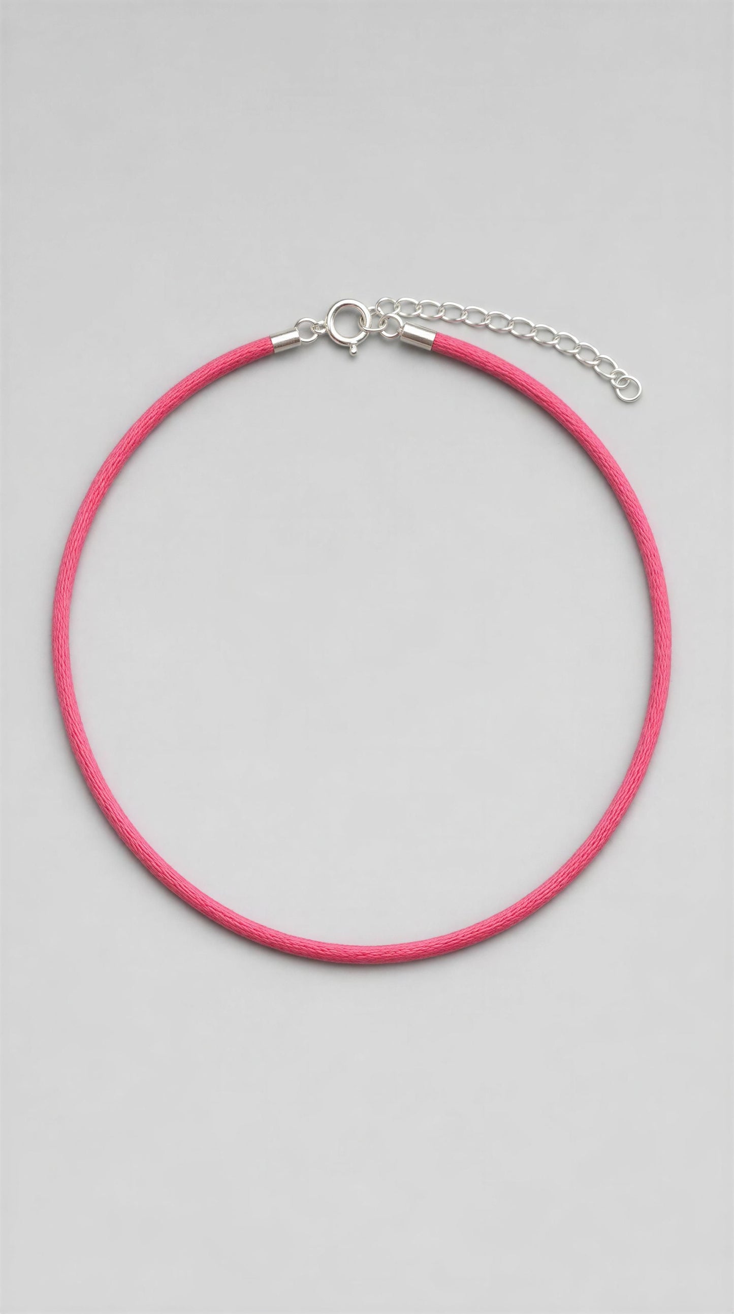 Colar/ Pulseira Fio de Seda 35cm com Fecho Banhado a Prata – Ajustável e Versátil