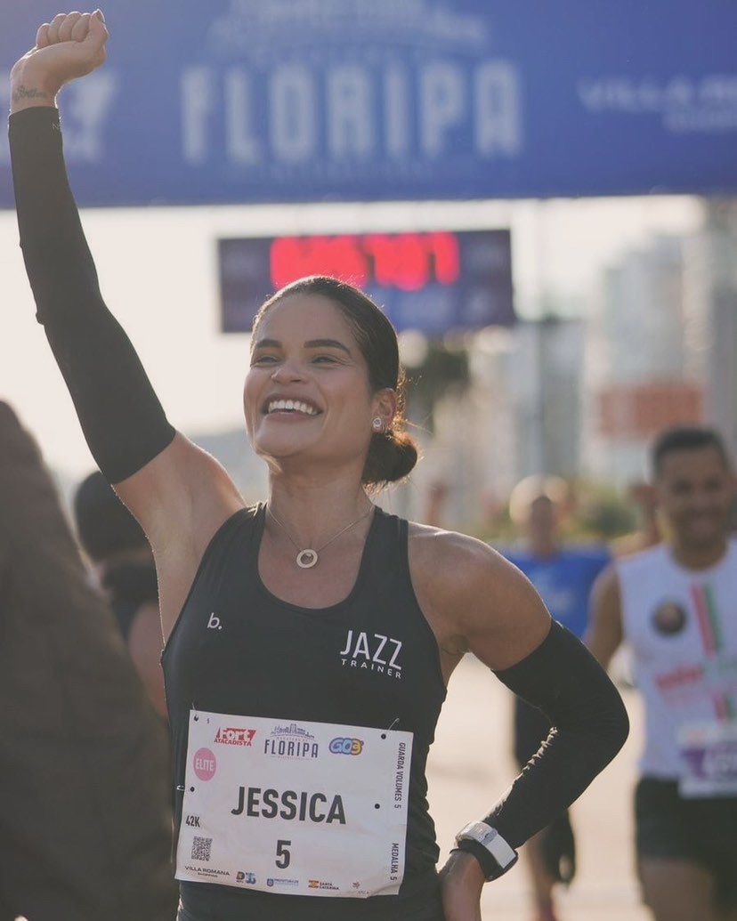 Corrente Banhada a Ouro com Círculo e Pingente "Eu Sou Maratonista" – Orgulho de Ser Maratonista