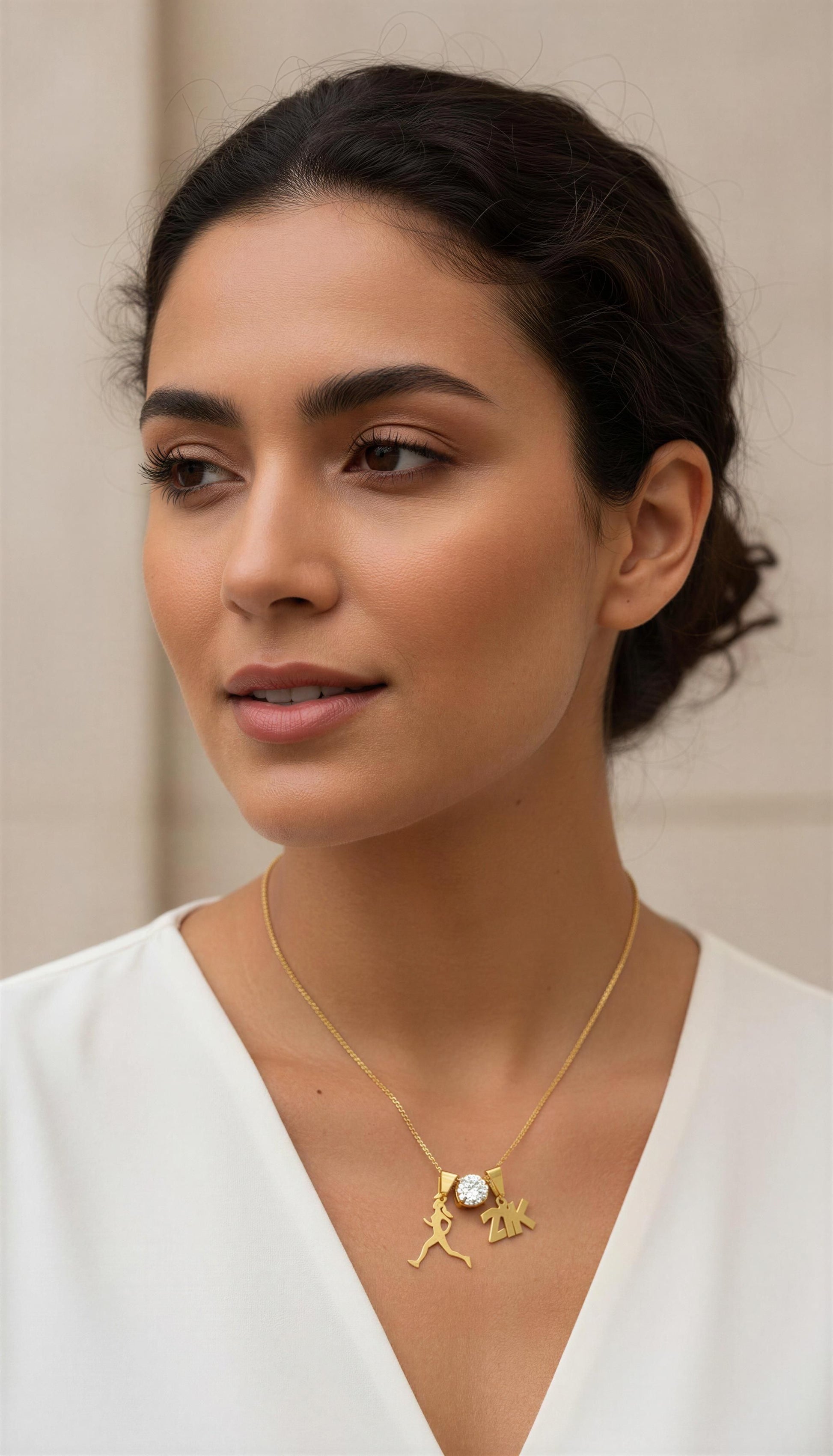 Colar Banhado a Ouro de Corredora com Meia Maratona 21k lindo