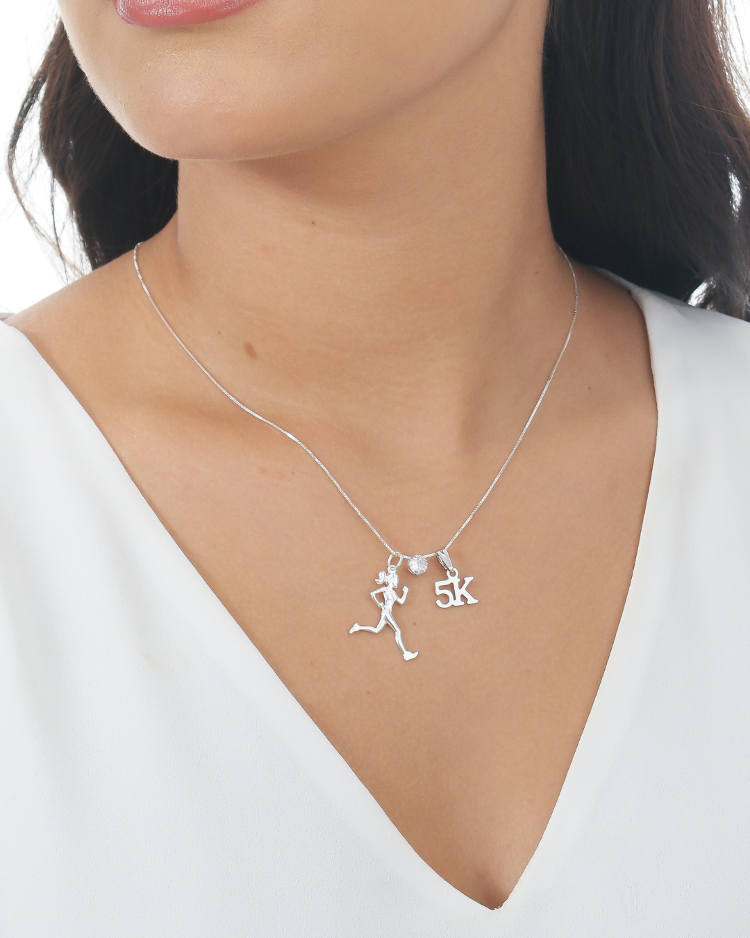 Colar de Prata de Corredora com Ponto de Luz e Pingente de 5k- Pra Ter Estilo praterestilo.com.br